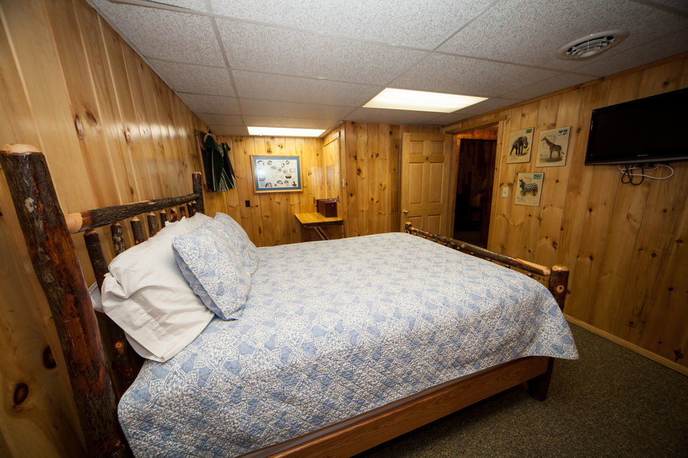 Log Cabin Lodge & Suites Jones Mills Exteriör bild