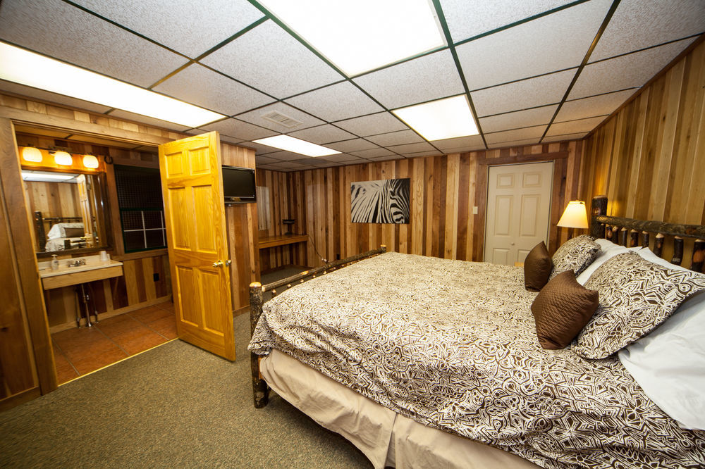 Log Cabin Lodge & Suites Jones Mills Exteriör bild
