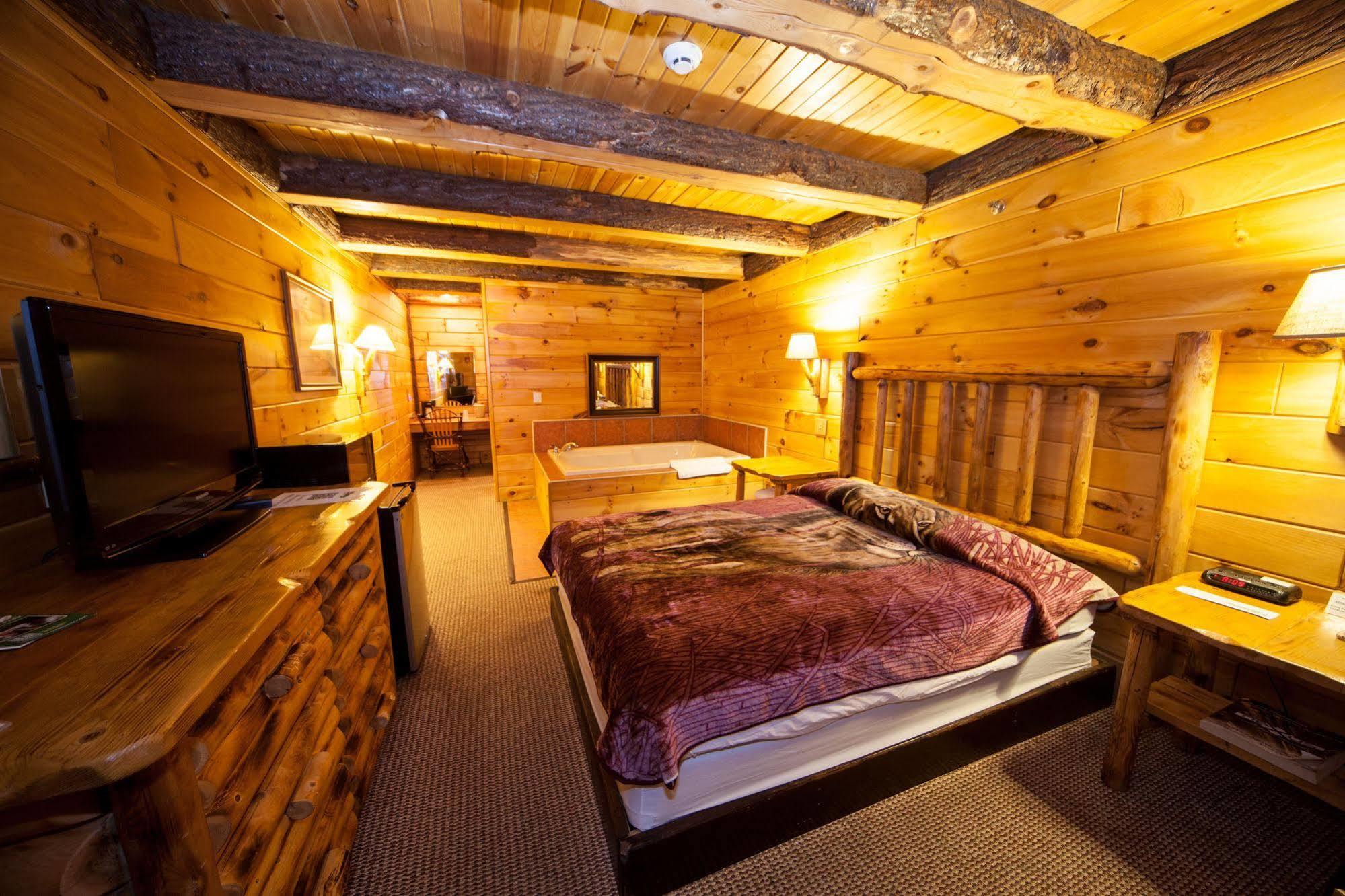 Log Cabin Lodge & Suites Jones Mills Exteriör bild