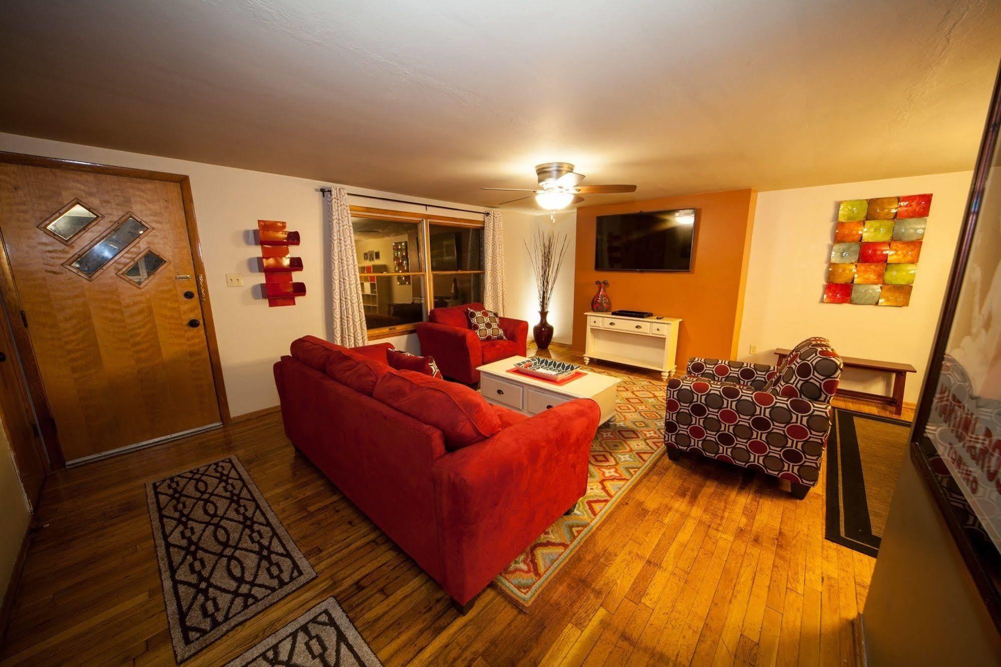 Log Cabin Lodge & Suites Jones Mills Exteriör bild