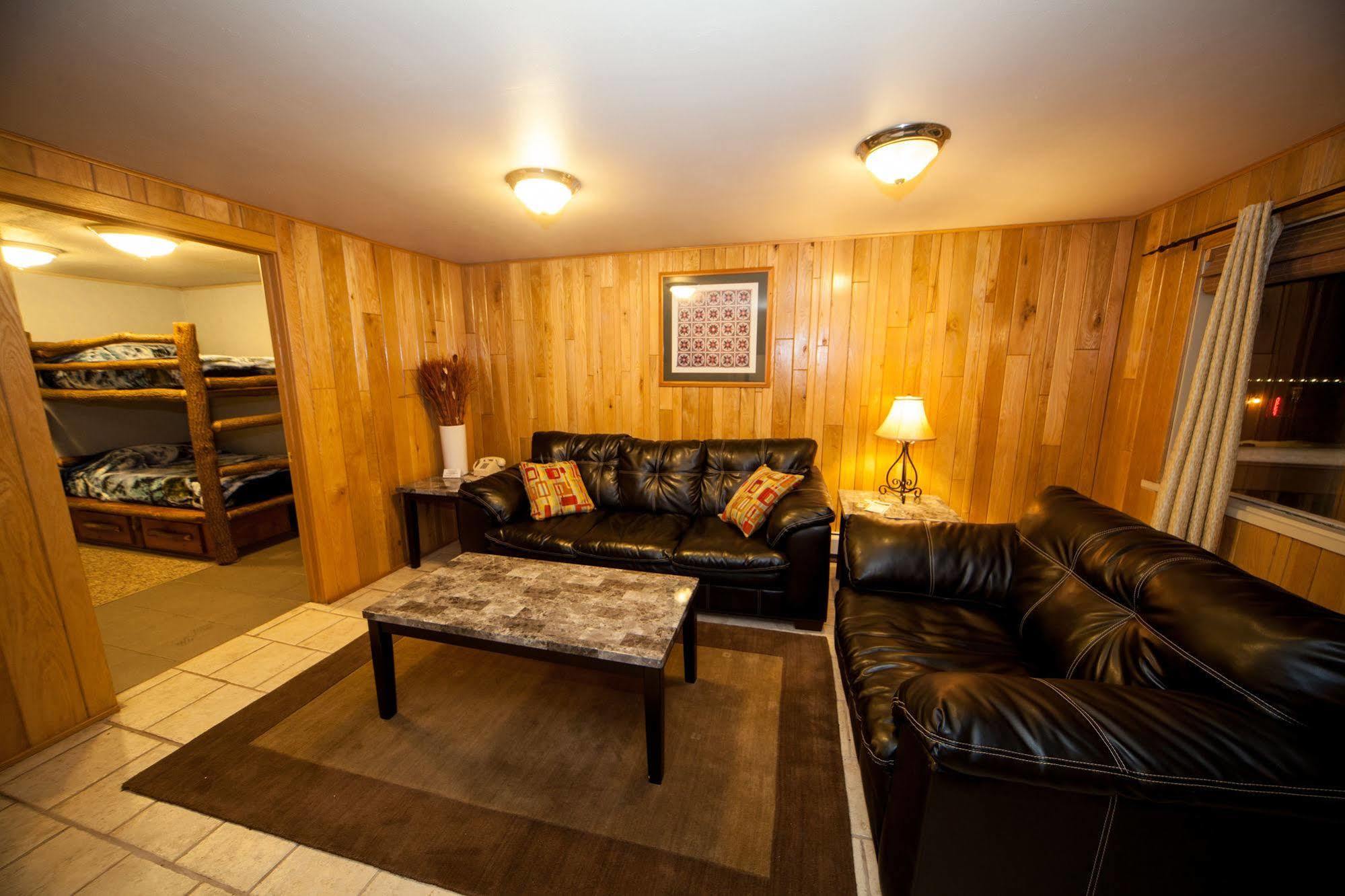 Log Cabin Lodge & Suites Jones Mills Exteriör bild