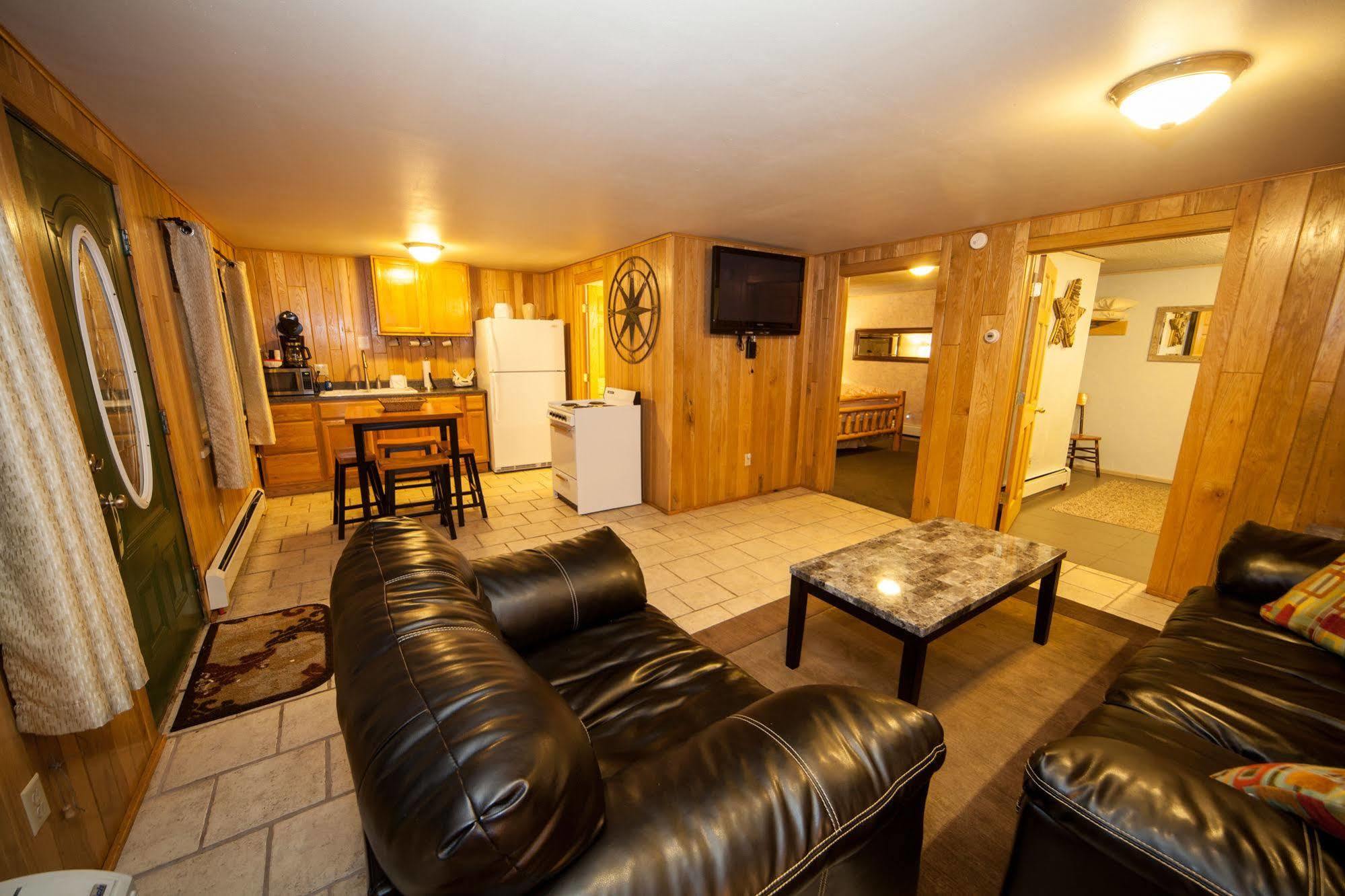 Log Cabin Lodge & Suites Jones Mills Exteriör bild